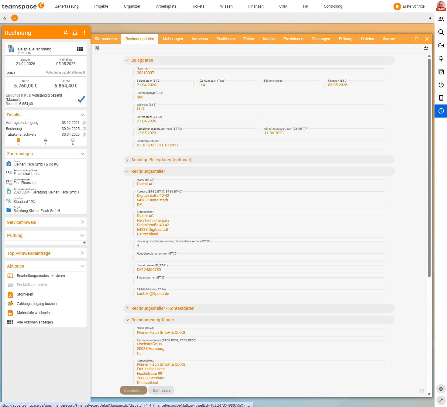 Invoice detail manager on the 'Invoice data' tab with the sections 'Document data', 'Invoice issuer' and 'Invoice recipient'; the fields carry their BT numbers