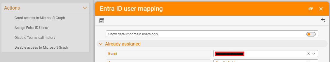Entra ID user assignment dialog with the toggle Show only users of the default domain and the Already assigned area, in which the user Benni is assigned to an Entra ID identity; next to it on the left the Actions link Assign Entra ID users highlighted